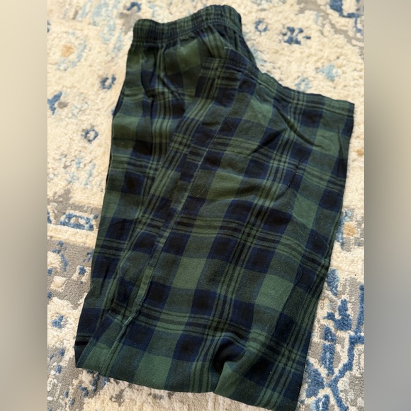 Classic Green and Black Plaid Joggers - Picture 2 of 3